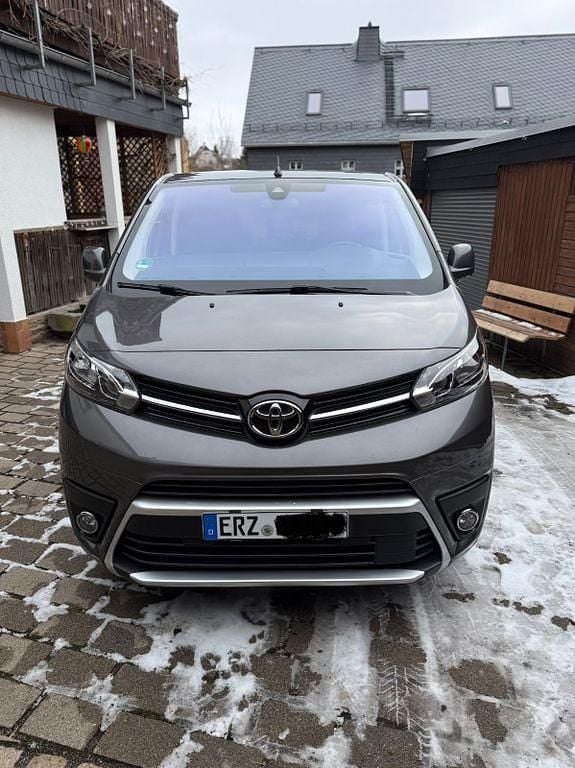 Gebraucht Toyota Proace Team 177 PS (130 kW) 2023 Grau Van / Kleinbus