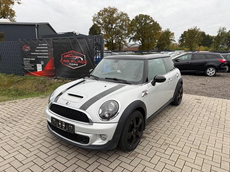Silber Gebraucht 2011 Mini Cooper S Coupé Coupé | 8.290 € (Guter Preis) - Bild 1/4