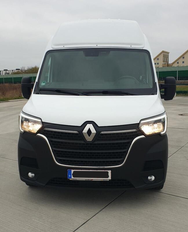 Weiß Gebraucht 2022 Renault Master Van | 23.200 € (Guter Preis) - Bild 1/4