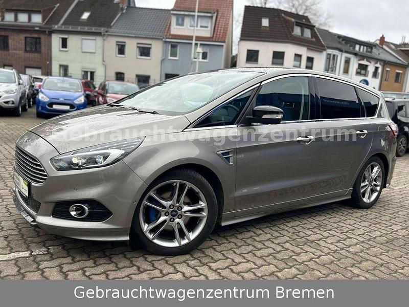 Gebraucht Ford S-MAX ST-Line 209 PS (153 kW) 2017 Braun Van / Kleinbus