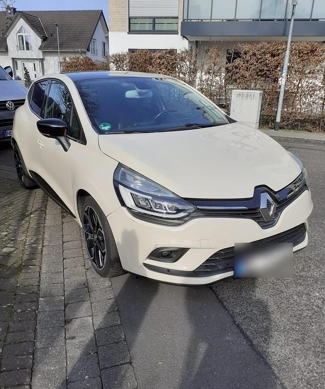 Gebraucht Renault Clio IV Intens 90 PS (66 kW) 2018 Beige Kleinwagen