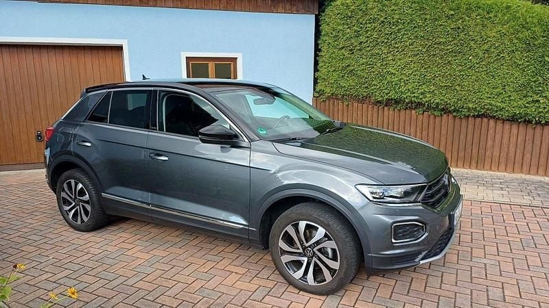 Gebraucht VW T-Roc Active 150 PS (110 kW) 2021 Grau SUV