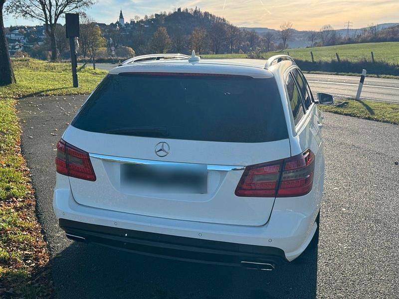 Gebraucht Mercedes E350 Avantgarde 265 PS (194 kW) 2012 Kombi