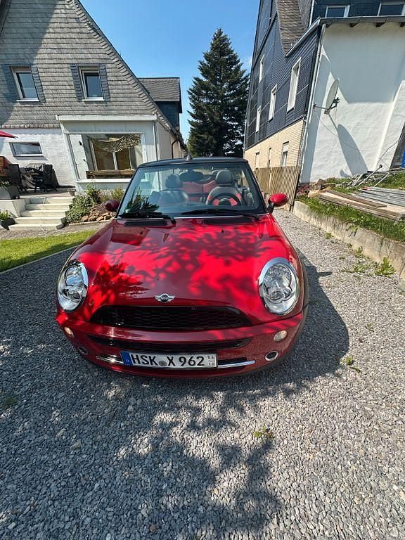 Rot Gebraucht 2006 Mini Cooper Cabriolet Cabrio | 4.820 € (Etwas zu teuer) - Bild 1/4