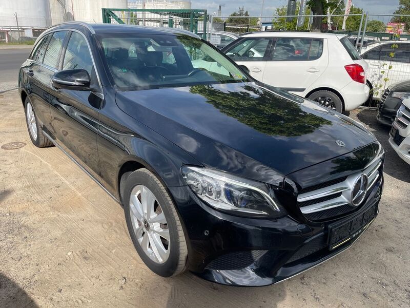 Gebraucht Mercedes C220 194 PS (142 kW) 2018 Schwarz Kombi