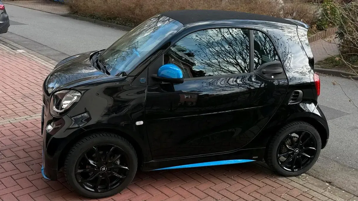 Gebraucht Smart ForTwo Electric Drive 60 kW (82 PS) 2019 Schwarz Coupé