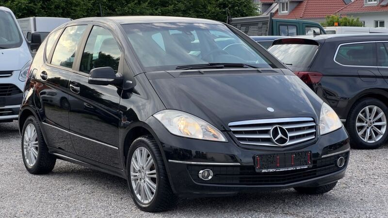 Schwarz Gebraucht 2009 Mercedes A180 Van / Kleinbus | 3.990 € (Fairer Preis) - Bild 1/4