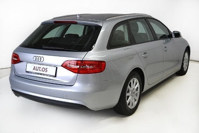 Gebraucht Audi A4 Attraction 136 PS (100 kW) 2014 Silber metallic Kombi