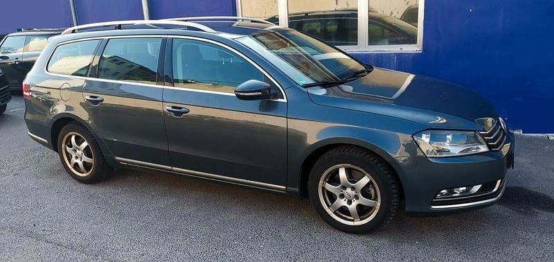 Gebraucht VW Passat Highline 140 PS (102 kW) 2013 Grau Limousine