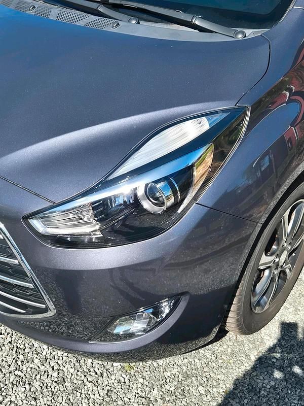 Gebraucht Hyundai ix20 125 PS (91 kW) 2017 Grau Kleinwagen
