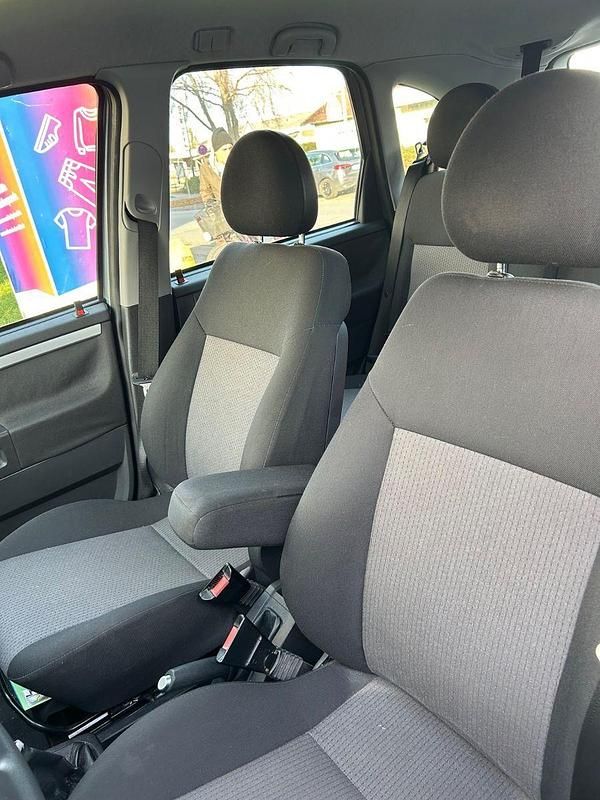 Gebraucht Opel Meriva 101 PS (74 kW) 2005 Silber Van / Kleinbus