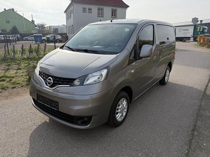 Grau Gebraucht 2014 Nissan NV200 Van | 14.499 € - Bild 1/4