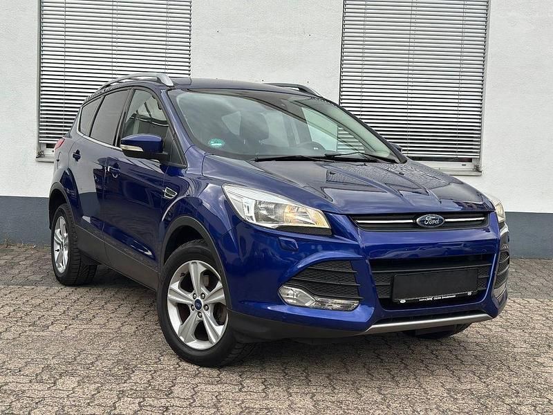 Blau Gebraucht 2016 Ford Kuga Titanium SUV | 11.290 € (Fairer Preis) - Bild 1/4
