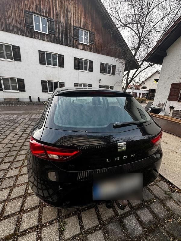 Usata Seat Leon 110 CV (80 kW) 2014 Nero Coupé