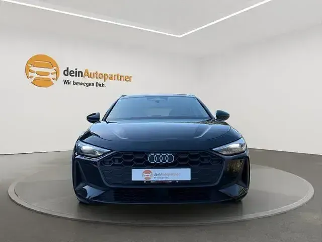 Gebraucht Audi A5 Sport 204 PS (150 kW) 2025 Mythosschwarz Kombi
