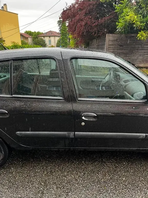 Gebraucht Renault Clio Expression 75 PS (55 kW) 2002 Schwarz Limousine