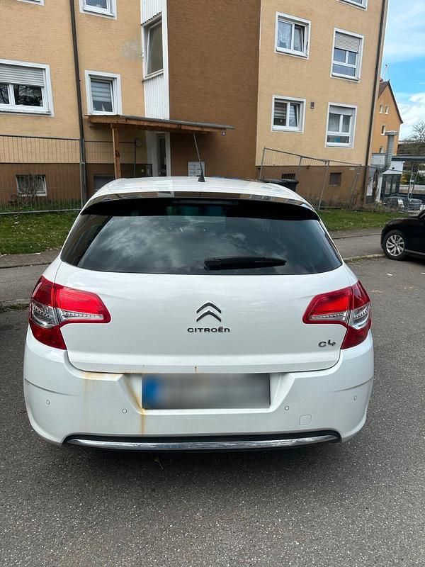Used Citroën C4 120 HP (88 kW) 2012 White Sedan