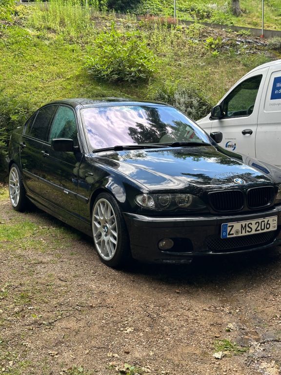Schwarz Gebraucht 2003 BMW 325 Shadowline Limousine | 8.500 € - Bild 1/4