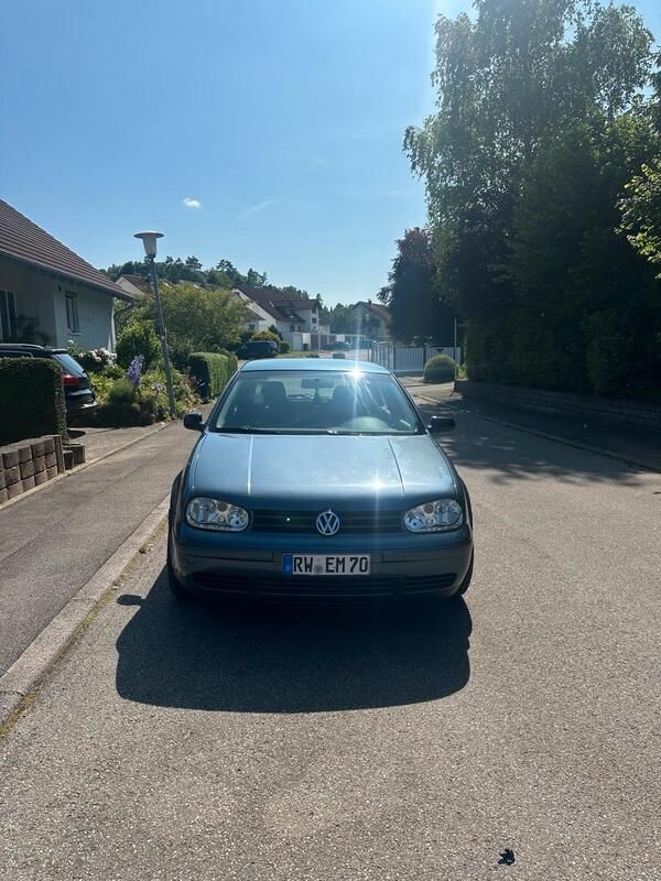 Blau Gebraucht 2000 VW Golf IV Kleinwagen | 2.990 € (Fairer Preis) - Bild 1/4