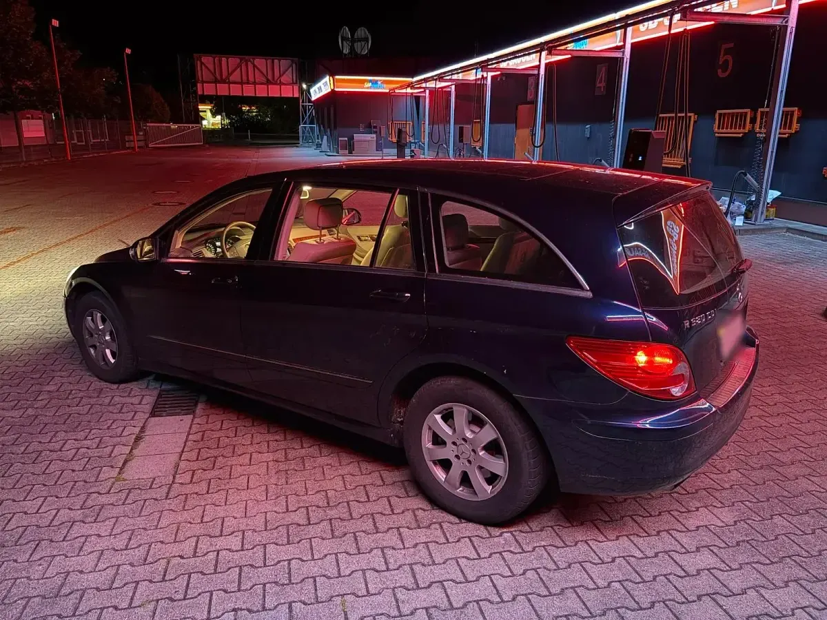 Gebraucht Mercedes R320 211 PS (155 kW) 2006 Blau Kombi