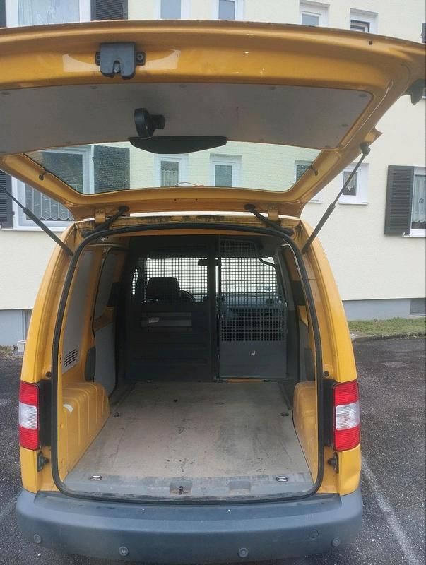 Gebraucht VW Caddy 105 PS (77 kW) 2009 Gelb Van / Kleinbus