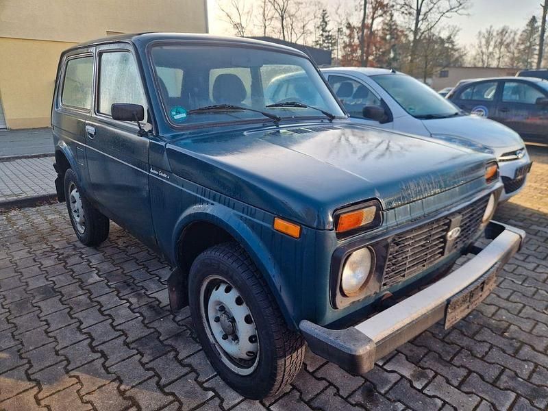Gebraucht Lada niva 82 PS (60 kW) 2010 SUV