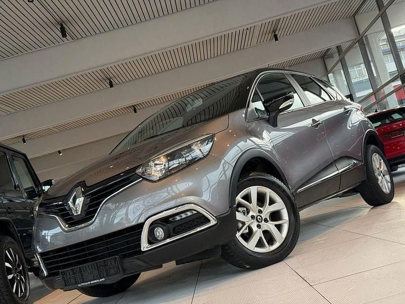 Schwarz Gebraucht 2016 Renault Captur Experience SUV | 8.991 € (Guter Preis) - Bild 1/4