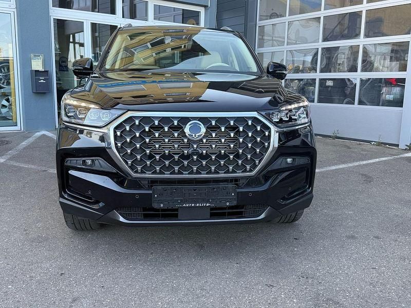 Gebraucht Ssangyong (KGM) Rexton Sapphire 203 PS (149 kW) 2024 Schwarz SUV