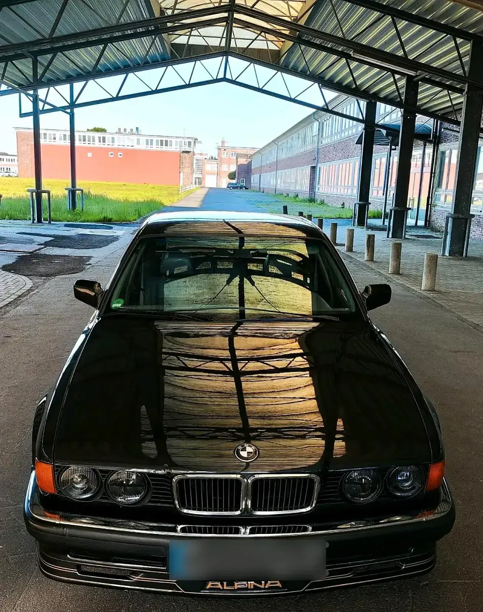 Gebraucht BMW 730 Sport Line 218 PS (160 kW) 1992 Schwarz Limousine
