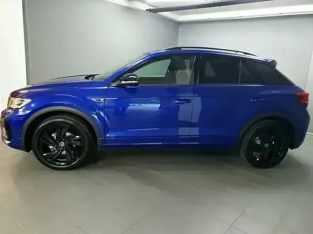 Neu VW T-Roc R-line 150 PS (110 kW) 2025 Blau SUV