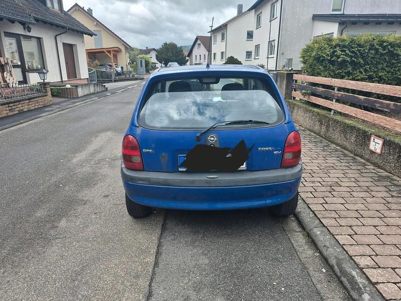 Gebraucht Opel Corsa 70 PS (51 kW) 1999 Blau Kleinwagen