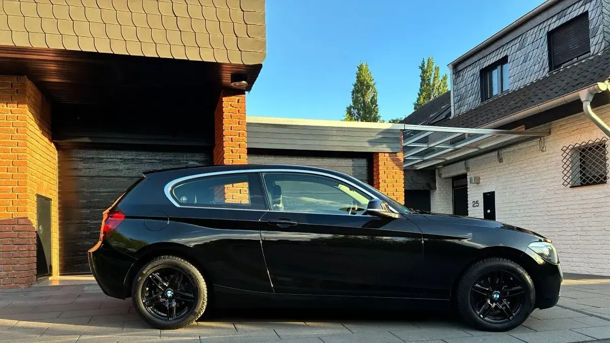 Gebraucht BMW 118 143 PS (105 kW) 2014 Schwarz Kleinwagen