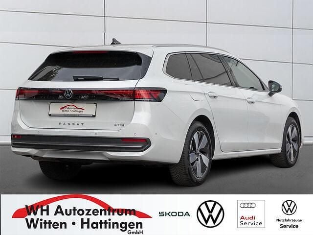 Gebraucht VW Passat Business 150 PS (110 kW) 2024 Oryxweiß perlmutteffekt Kombi