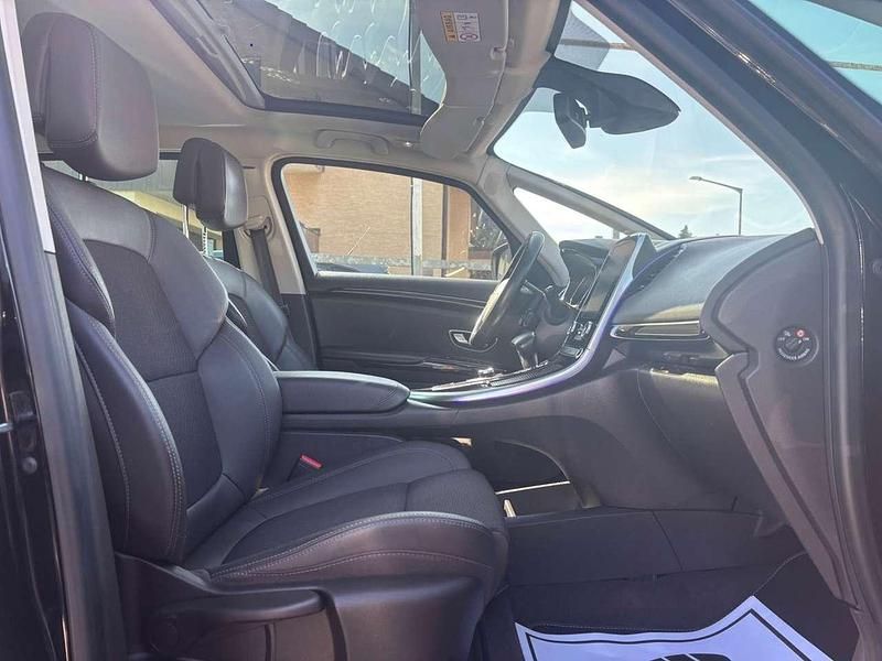 Gebraucht Renault Espace Intens 160 PS (117 kW) 2017 Schwarz Van / Kleinbus