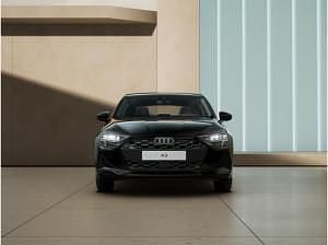 Neu Audi A3 Ambiente 116 PS (85 kW) 2025 Schwarz Limousine