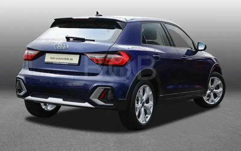 Gebraucht Audi A1 Comfort 116 PS (85 kW) 2024 Blau SUV