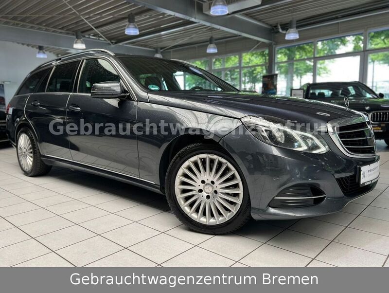 Grau Gebraucht 2016 Mercedes E350 Limousine | 15.990 € (Superpreis) - Bild 1/4