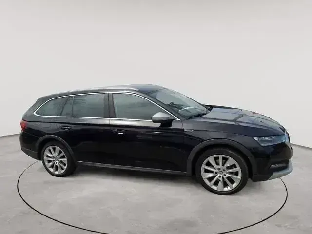 Gebraucht Skoda Octavia 200 PS (147 kW) 2023 Blackmagic perleffekt Kombi
