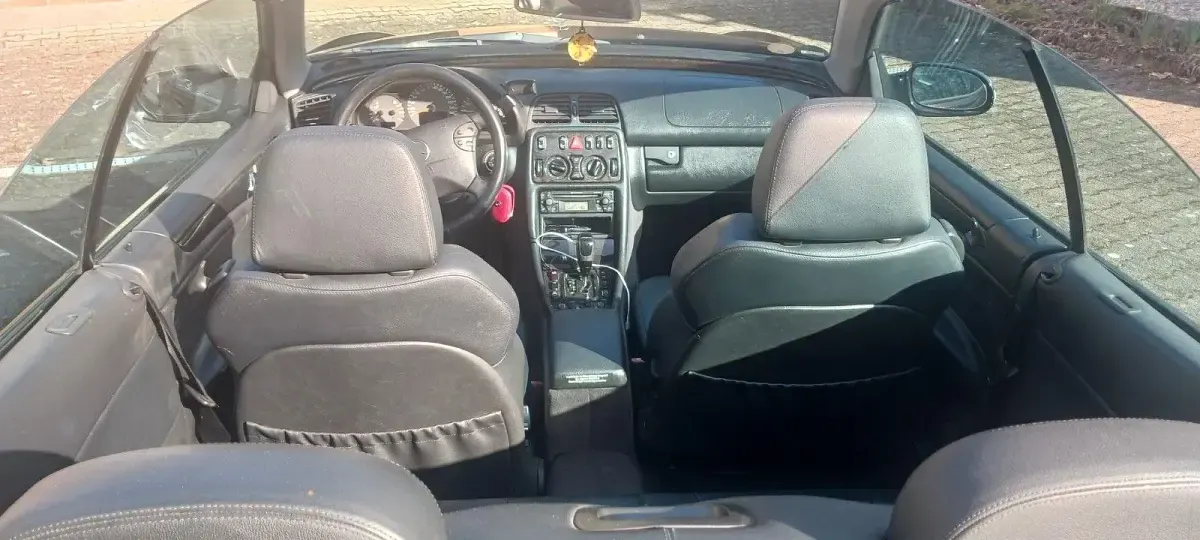 Gebraucht Mercedes CLK230 Avantgarde 197 PS (144 kW) 2001 Schwarz Cabrio