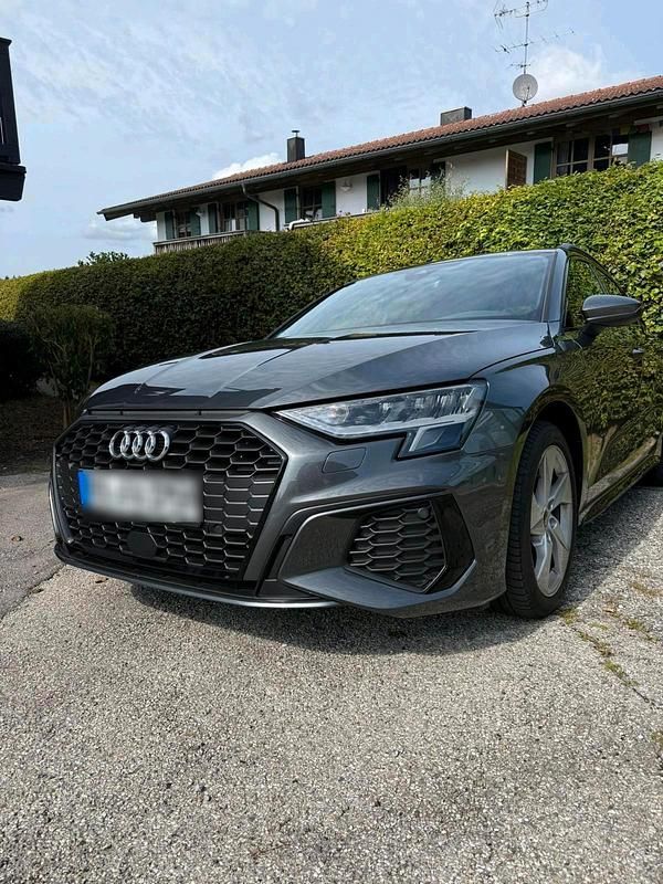 Gebraucht Audi A3 S-Line 116 PS (85 kW) 2022 Grau Limousine