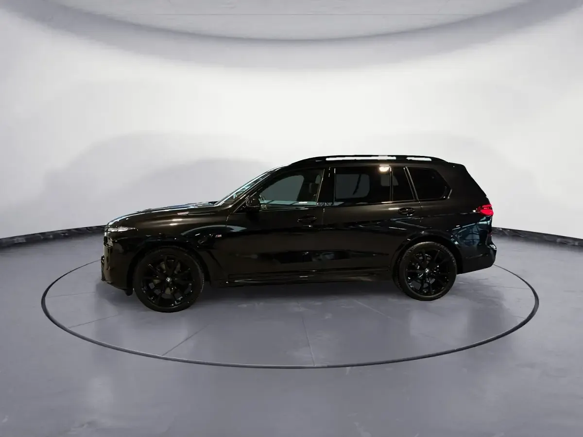 Używany BMW X7 352 KM (258 kW) 2026 SUV