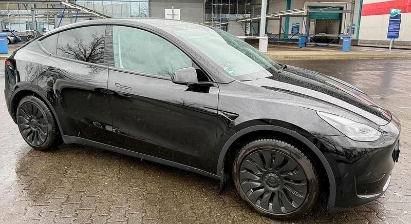 Gebraucht Tesla Model Y RWD 219 kW (299 PS) 2023 Schwarz SUV