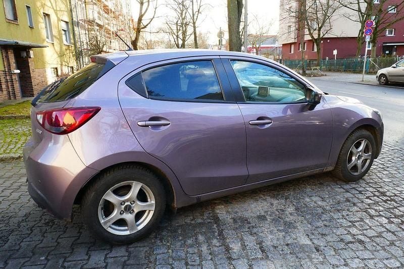 Gebraucht Mazda 2 Exclusive-Line 90 PS (66 kW) 2016 Grau Limousine