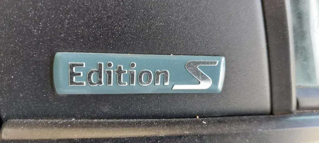 Gebraucht Toyota Yaris Edition-S 99 PS (72 kW) 2016 Grau Limousine