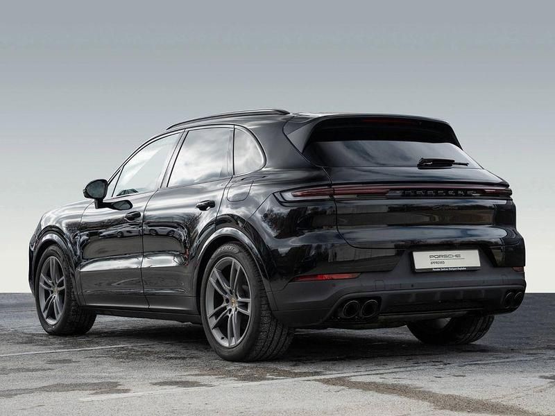 Gebraucht Porsche Cayenne 470 PS (345 kW) 2024 Schwarz SUV