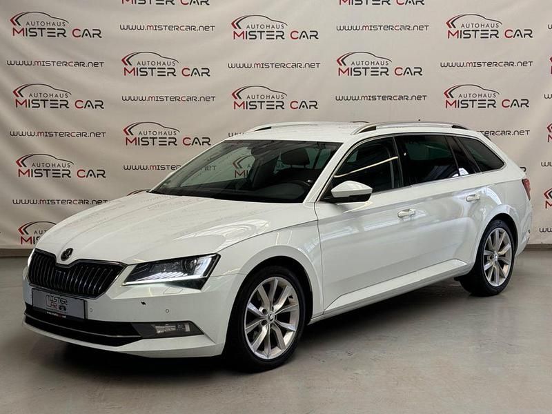 Weiß Gebraucht 2018 Skoda Superb Kombi | 13.890 € (Fairer Preis) - Bild 1/4