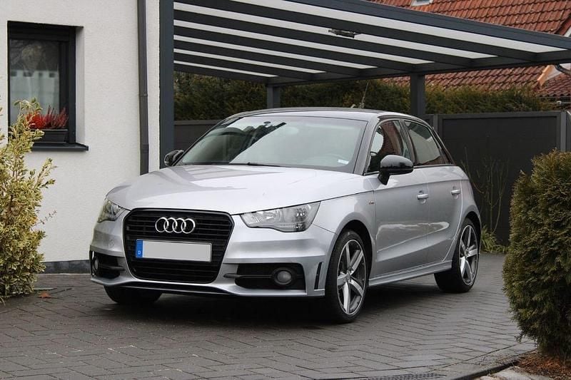 Gebraucht Audi A1 Sportback S-Line 86 PS (63 kW) 2015 Silber Kleinwagen
