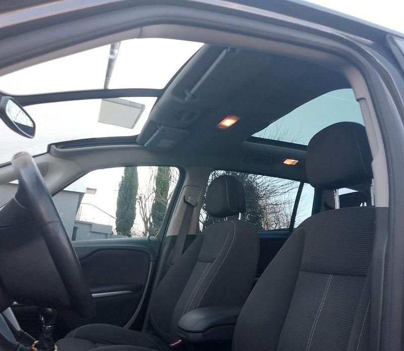 Gebraucht Opel Zafira Active 120 PS (88 kW) 2013 Grau Van / Kleinbus