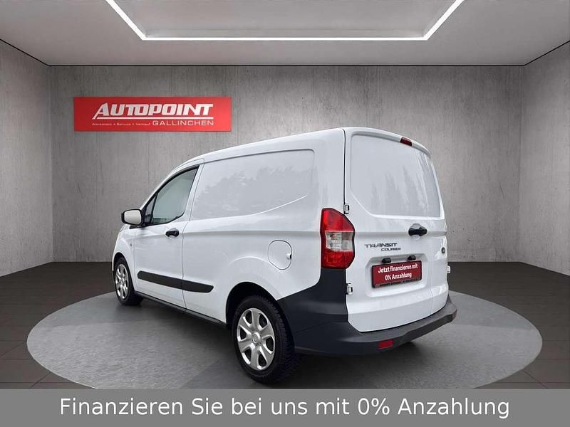 Gebraucht Ford Tourneo Trend 101 PS (74 kW) 2022 Weiß Kombi