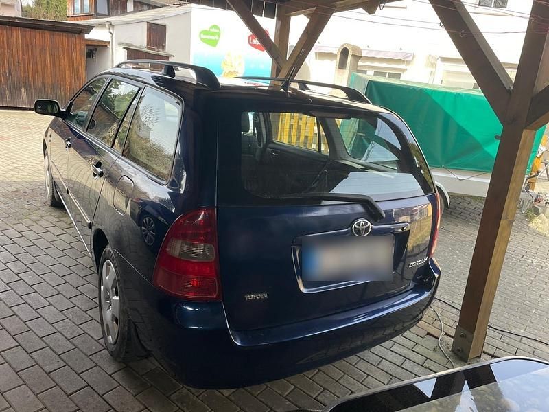 Gebraucht Toyota Corolla 110 PS (80 kW) 2003 Blau Kombi